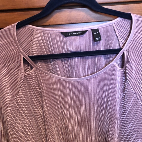 H by Halston Accordion Pleat Lilac Top - XL - Picture 7 of 10